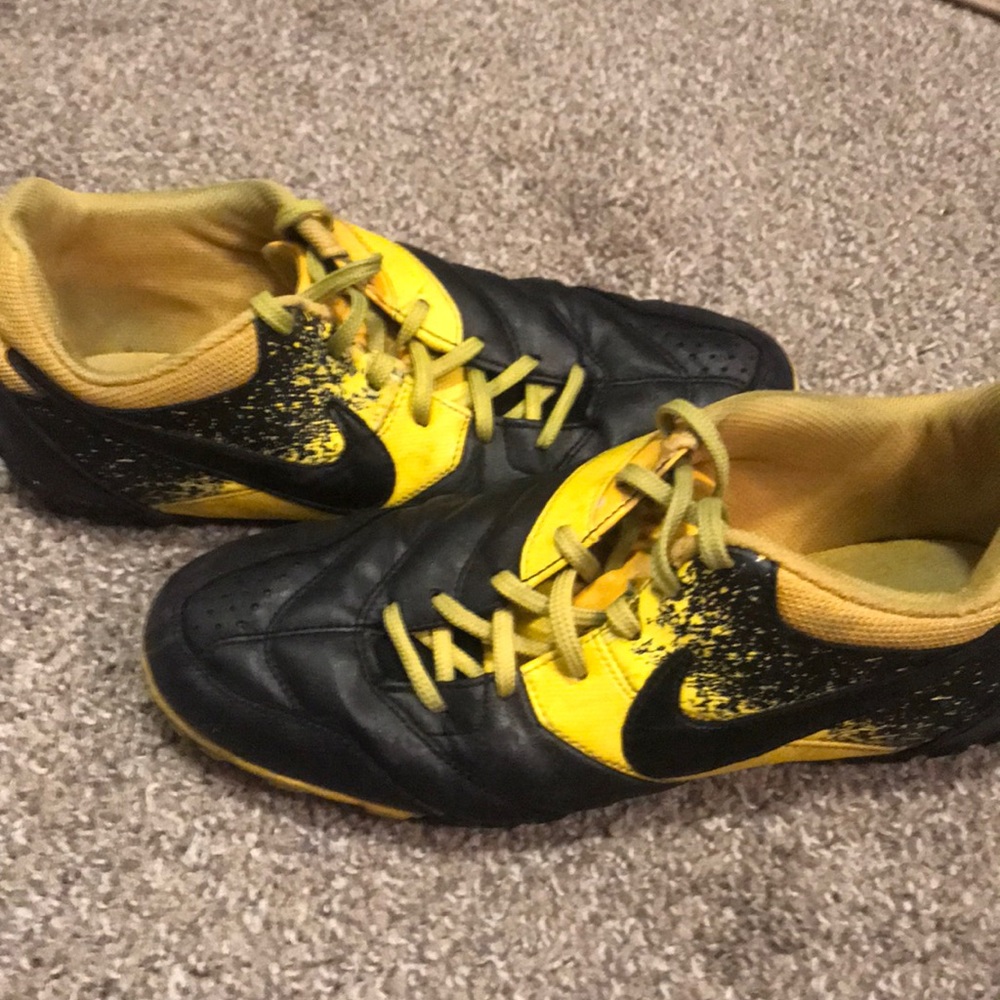 Nike Bomba Turf Shoes (Soccer)